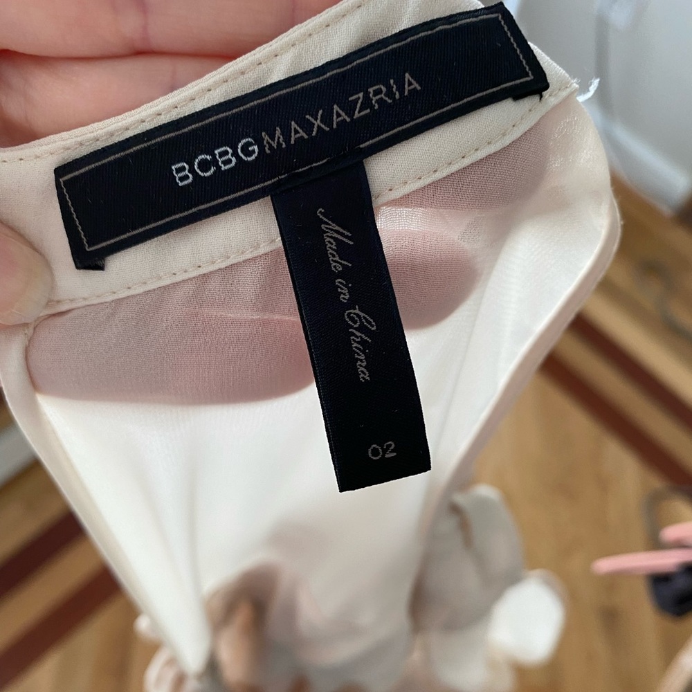 BCBGMAXAZRIA Dress. Size 2. Blush, halter, pleated, Midi dress. - Picture 9 of 9